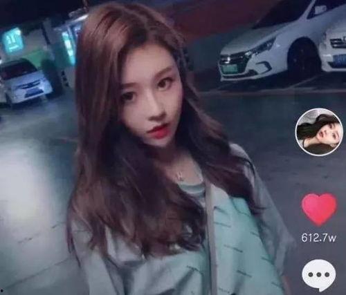 网红抖音歌舞女,青春活力，舞动潮流