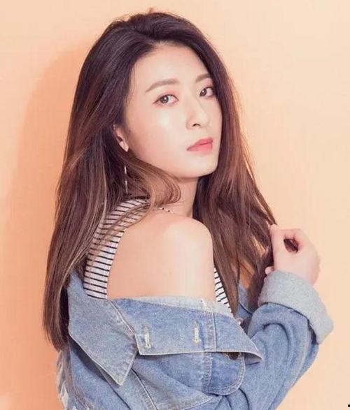 明星李君妍,璀璨星途，闪耀娱乐圈